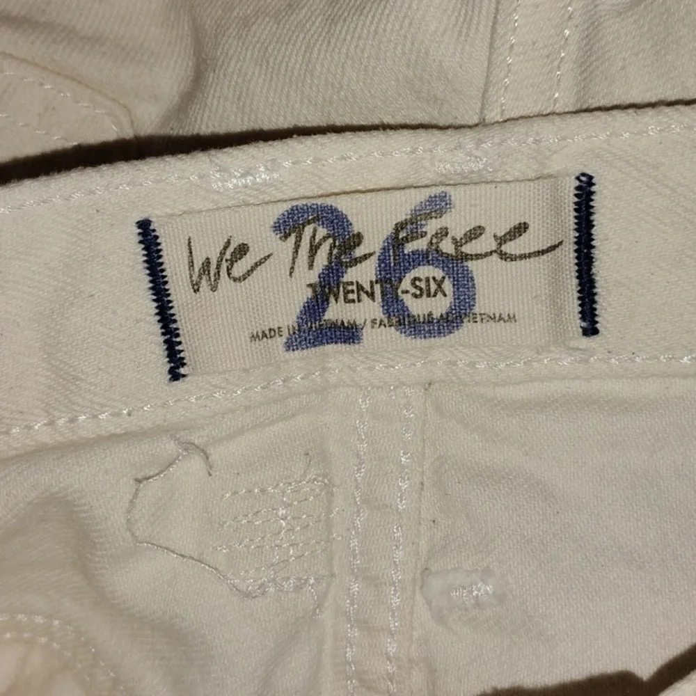 ☯️We The Free Makai Distressed White Cutoff Jean Shorts 26 - Picture 5 of 5